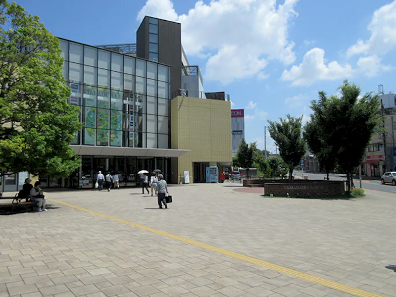 【イオンモール多摩平の森】GF 森のステージゲート（屋外）の画像1