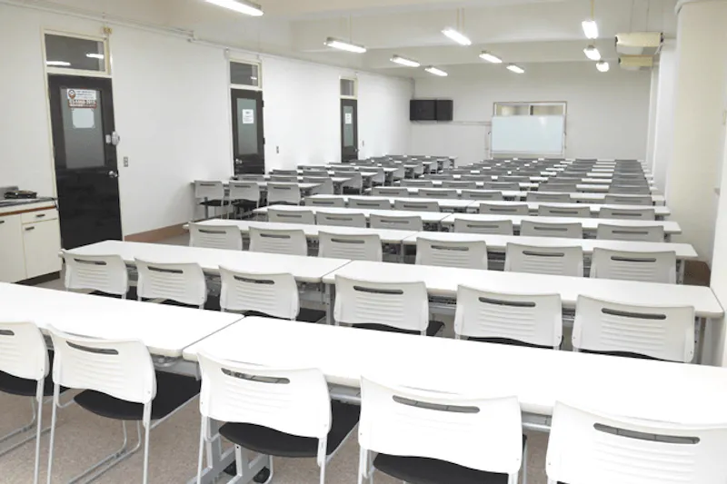【飯田橋駅3分】設備充実で広さのある4階会議室(大A)
