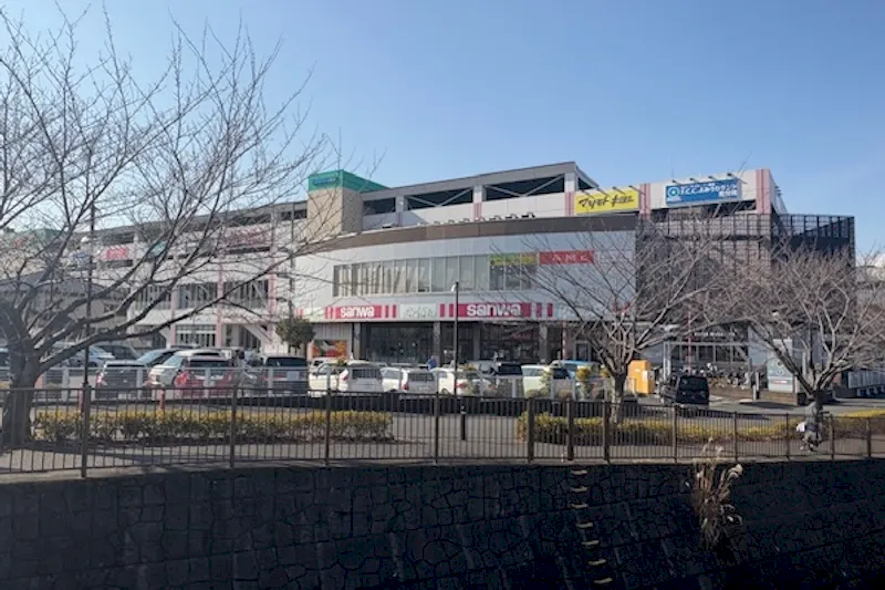 【アメリア稲城三和ランド通り店1F】物販や販促プロモーションに最適なインフォメーション前のレンタルスペース