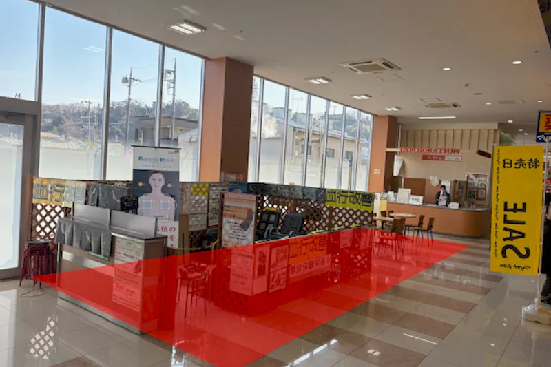【アメリア稲城三和ランド通り店1F】物販や販促プロモーションに最適なインフォメーション前のレンタルスペース