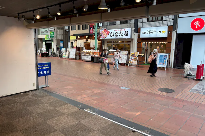 【神戸 元町商店街】 ポップアップストアやPRイベントに最適！神戸元町商店街アーケード内の交差点角地の3丁目イベントスペース
