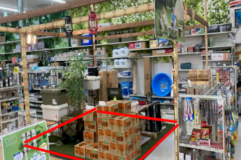 【ダイシン大富店】店内スペース　プロモーションや物販に最適なホームセンター内階段前の催事イベントスペース