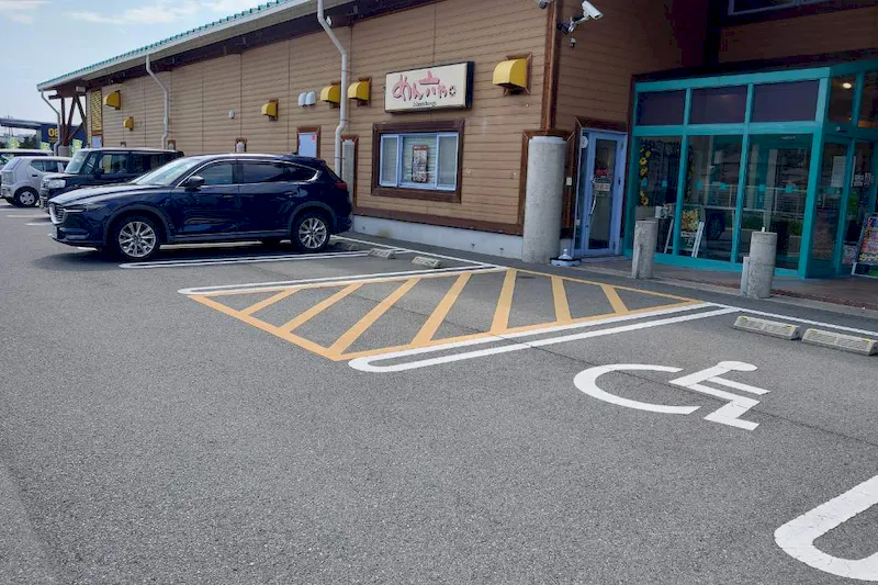 【ダイナム山口防府店｜割引キャンペーン実施中】キッチンカーや各種プロモーションに最適なアミューズメント施設のイベントスペース