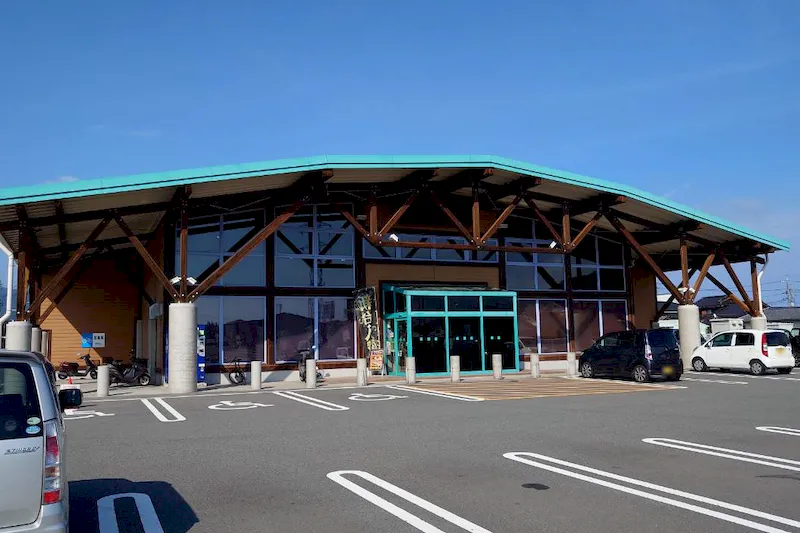 【ダイナム山口防府店｜割引キャンペーン実施中】キッチンカーや各種プロモーションに最適なアミューズメント施設のイベントスペース