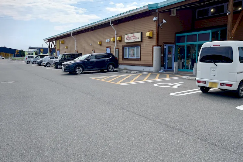 【ダイナム山口防府店｜割引キャンペーン実施中】キッチンカーや各種プロモーションに最適なアミューズメント施設のイベントスペース