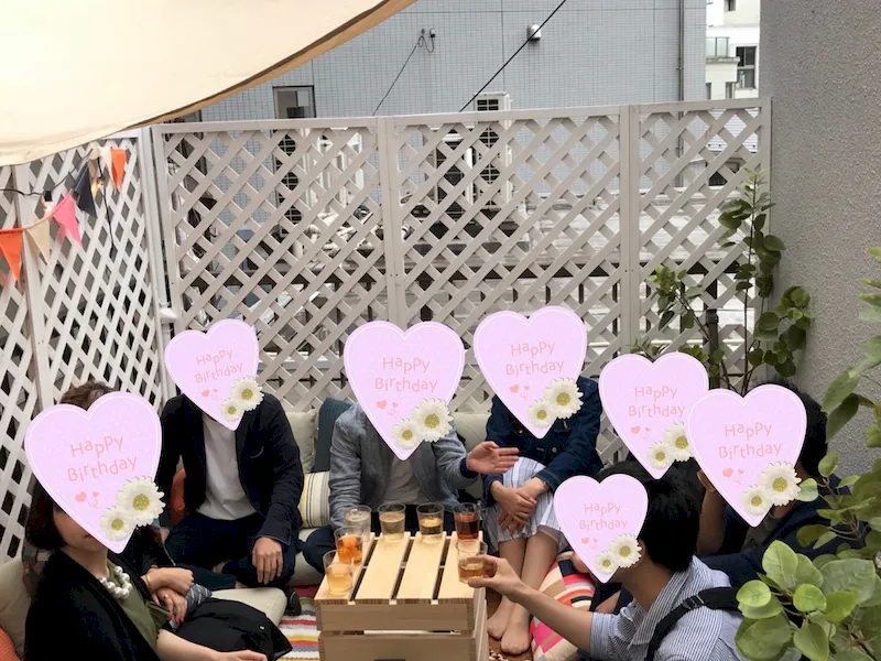 小上がりで~8人程度の利用に適しています。