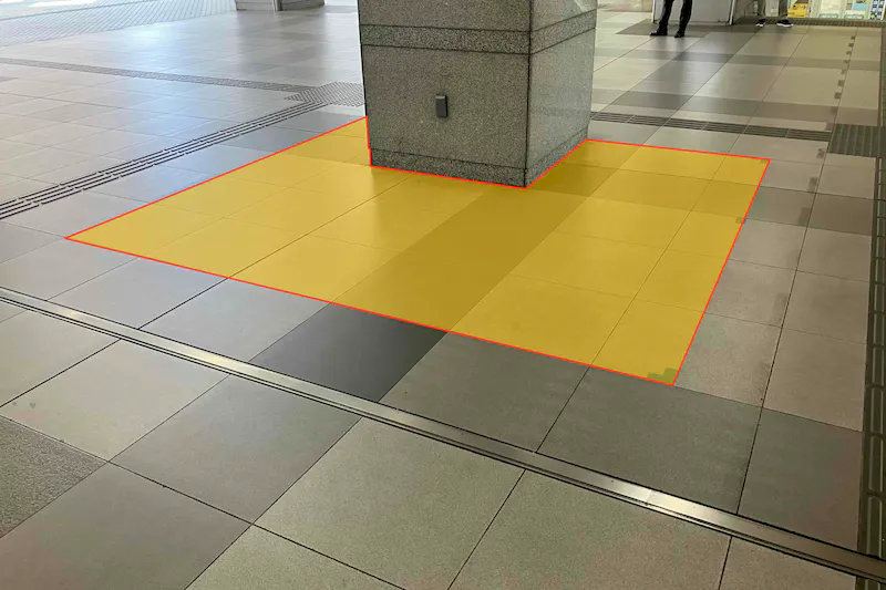 【八千代緑が丘駅】プロモーションや食物販に最適な人流の多い改札前スペース②（きっぷ売り場前・改札外）
