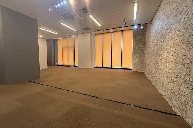 【日本橋駅6分｜なんば駅9分｜コミュニティーフードホール大阪・日本橋】堺筋沿いから直接入場できる147㎡の路面イベントスペース