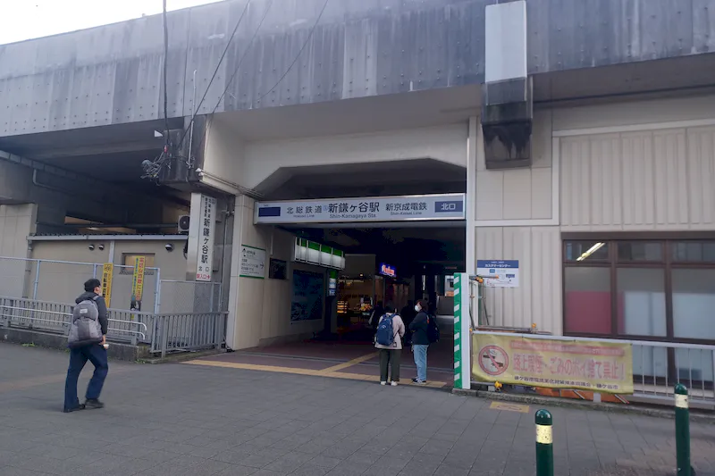 【新鎌ヶ谷駅】（改札内①）食物販やポップアップストアに最適な人の流動が多い改札前コンコース