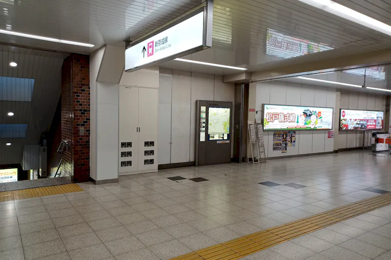 【常盤平駅】（改札外）食物販やポップアップストアに最適な人の流動が多い改札前コンコース