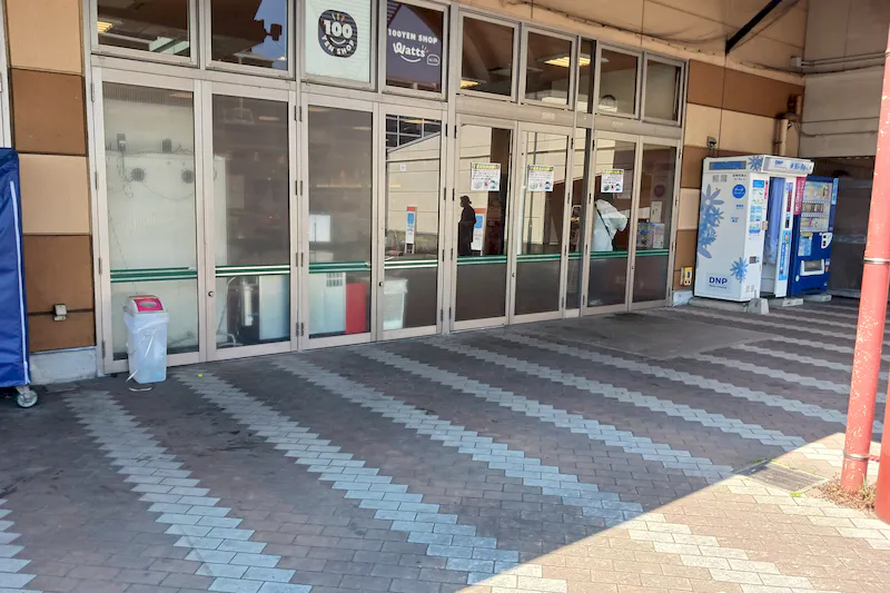 【スピナマート中井店】住宅側 販促プロモーションや物販に最適なスーパー屋外催事イベントスペース