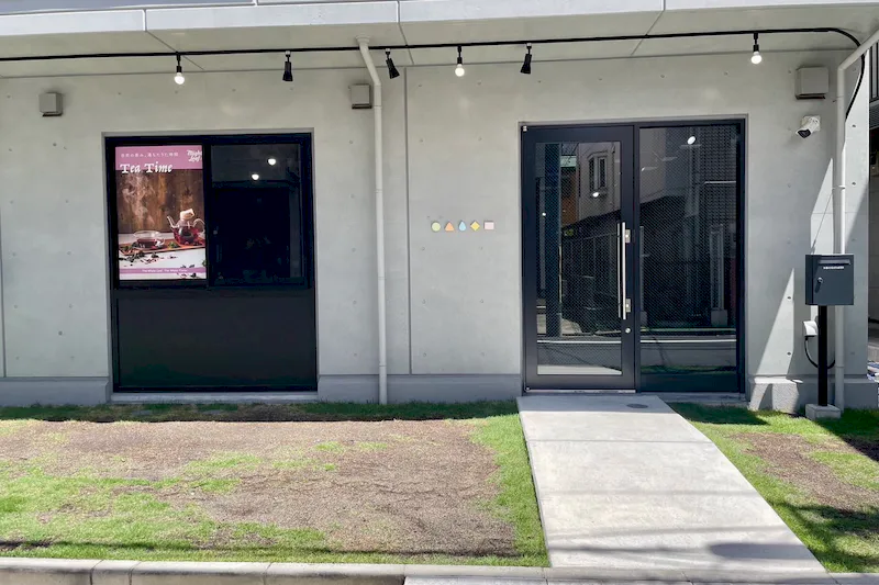 【高円寺駅4分】カフェ併設イベントスペース　路面店！店舗什器豊富！！ドリンクコラボ可