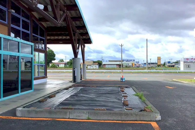 【ダイナム十和田店ゆったり館｜割引キャンペーン実施中】キッチンカーに最適なアミューズメント施設のイベントスペース（駐車場）