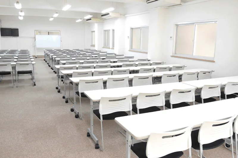 【飯田橋駅3分】設備充実で広さのある4階会議室(大A)