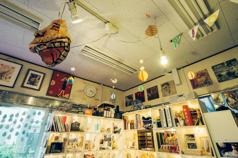 【三軒茶屋駅10分】ワークショップや展示会に適した線路沿いにあるボックス型ギャラリー