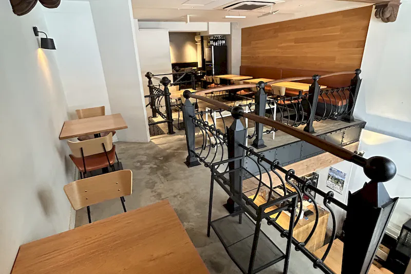 【心斎橋駅/長堀橋駅3分】ポップアップストア開催や展示会に最適な白を基調とした吹き抜けのモダン空間を演出できる路面店スペース※キャンペーン割引あり