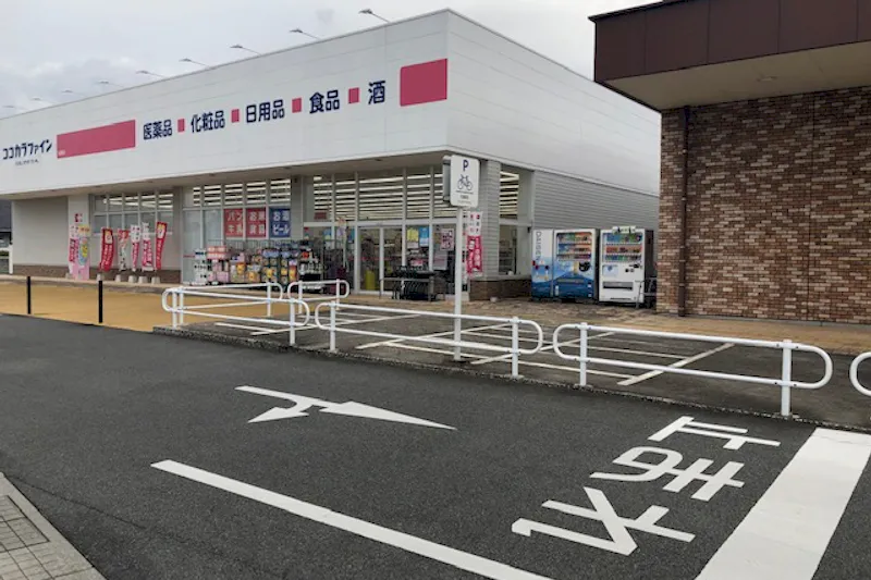 【フレスポ伯耆】屋外プロモーションやキッチンカーにおすすめな駐輪場スペース（東側）の画像
