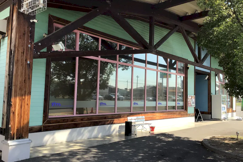 【ダイナム香川善通寺店ゆったり館｜割引キャンペーン実施中】キッチンカーやプロモーションに最適なアミューズメント施設のイベントスペース