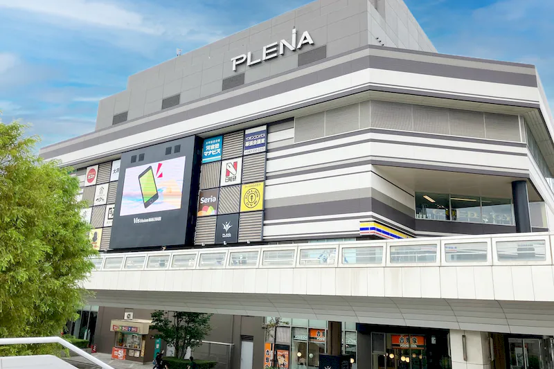 【プレナ幕張】各種プロモーションイベントやポップアップストアに最適な駅近商業施設1階カフェテナント横にあるイベントスペース
