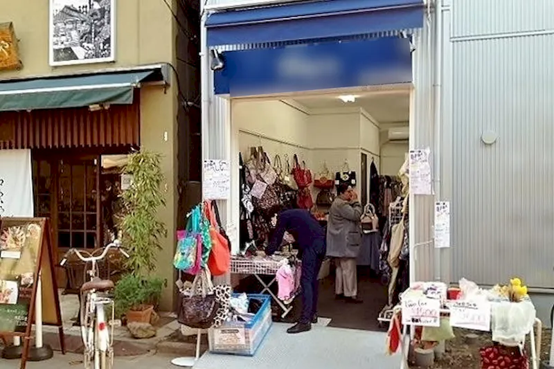 【日暮里駅6分】谷中銀座商店街にある路面の貸店舗