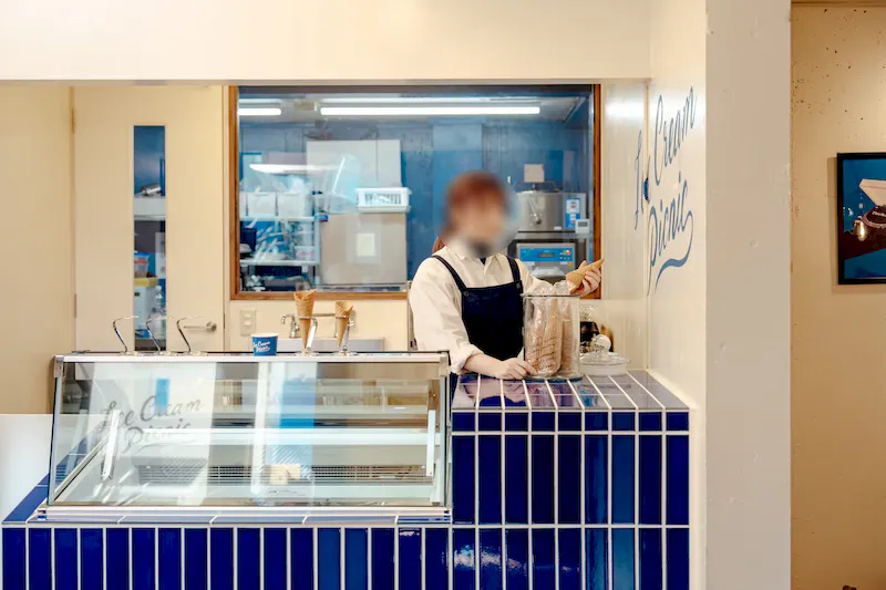 【本駒込駅2分/白山駅4分】冷蔵ショーケースあり。展示に適したアイスクリーム屋さんの棚貸し / 駅からのアクセス◎ / 販売スタッフ不要◎