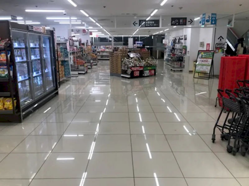 【西友　都賀店】2Fエスカレーター前　プロモーション用途や物販、食物販のポップアップストアに最適なスーパー店内催事イベントスペースの画像2
