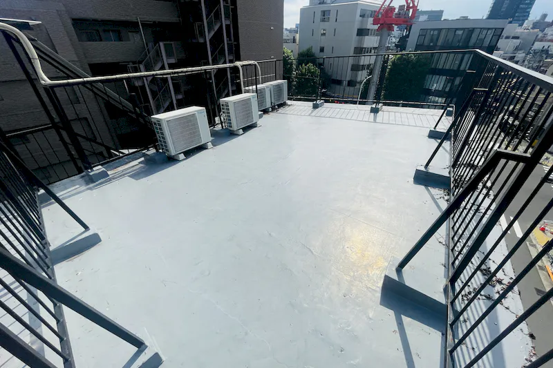 【国立競技場駅9分】展示会や撮影に適した白を基調とした自然光が入るスタジオ