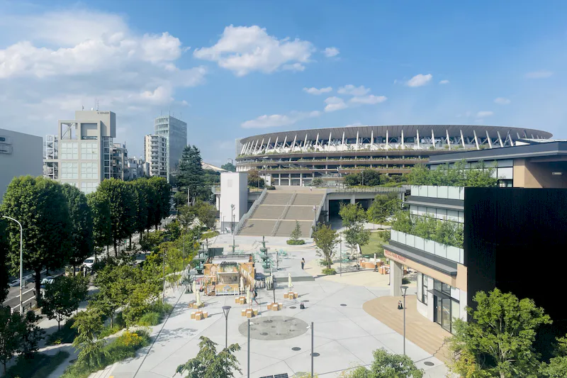 【国立競技場駅9分】展示会や撮影に適した白を基調とした自然光が入るスタジオ