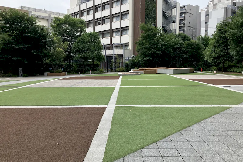 【KAMEIDO CLOCK】1Fカメクロステージ 大型イベントに最適な屋外催事イベントスペース