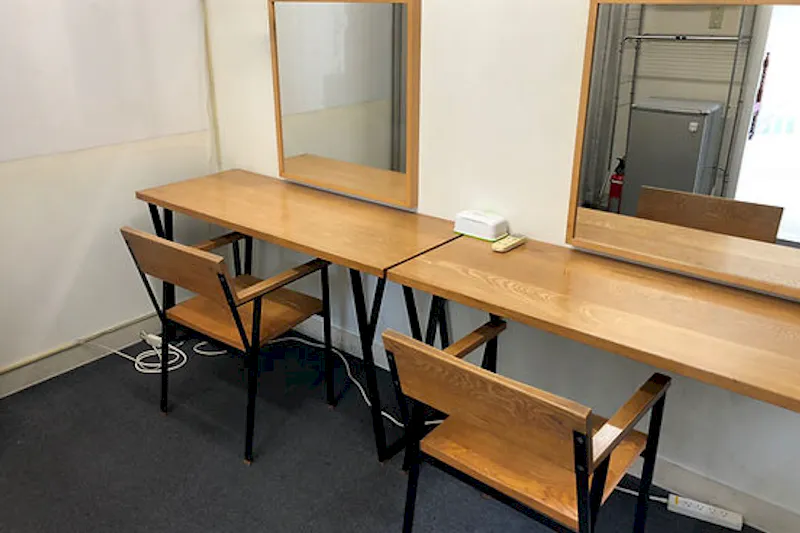 【学芸大学駅5分】アパレルの展示会場や撮影に適したビル1棟に3種のロケーションのあるイベントスペース(3Fスタジオ)