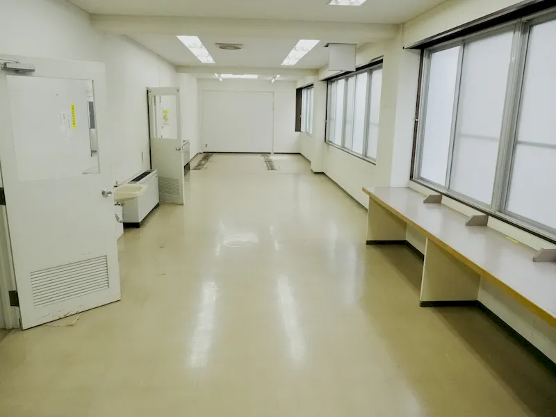 【飯田橋駅2分】撮影やイベントに最適な学校跡地のレンタルスペース（2Fフロア貸し）の画像3
