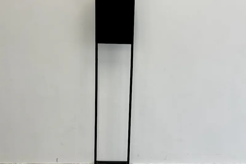 【四ツ橋駅2分｜平日限定】無料貸出什器が充実しており展示会やポップアップストアに最適！広さ100.0㎡、天高3.1mで開放感のあるレンタルスペース