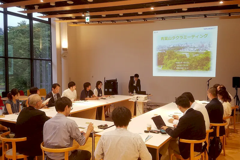 【国際センター駅0分】展示会やポップアップストアに適した日差しが差し込む明るいイベントスペース（屋内）