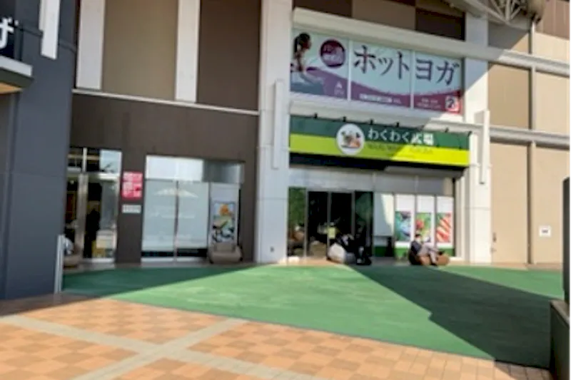 【あびこショッピングプラザ】プロモーションやワークショップトに適した地域密着型の商業施設1Fにある屋外イベントスペース（1Fガーデンコート/わくわく広場）