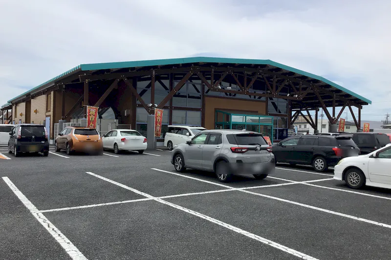 【ダイナム多野新町店｜割引キャンペーン実施中】プロモーションイベントに最適なアミューズメント施設のイベントスペース（付属棟側・店舗出入口前）