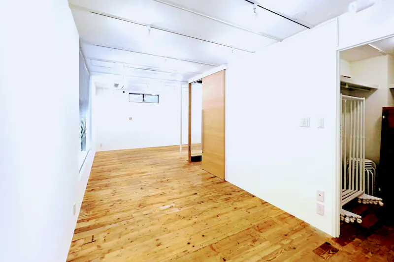 【表参道4分】白壁ギャラリー｜展示会・POPUP・受注販売・撮影に最適｜裏参道工房WHITE