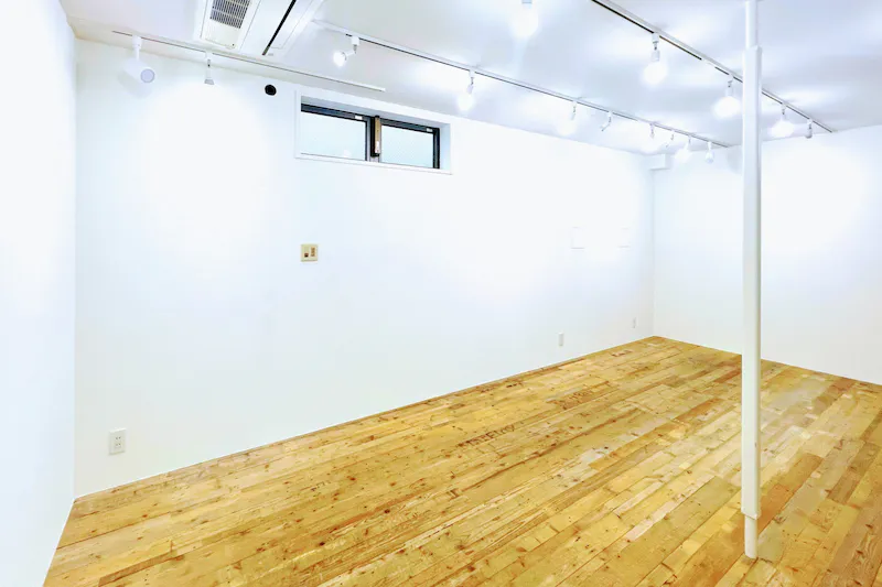 【表参道4分】白壁ギャラリー｜展示会・POPUP・受注販売・撮影に最適｜裏参道工房WHITE