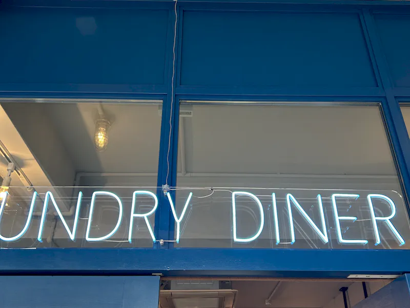 普段はLAUNDRY DINERとして営業しています。
