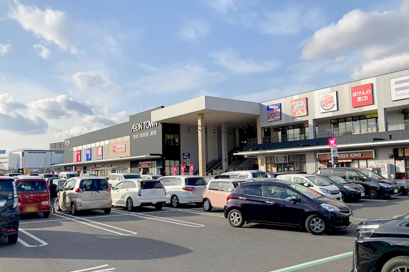 【イオンタウン岡崎美合】キッチンカーでの出店に最適な駐車場前にある屋外スペースの画像