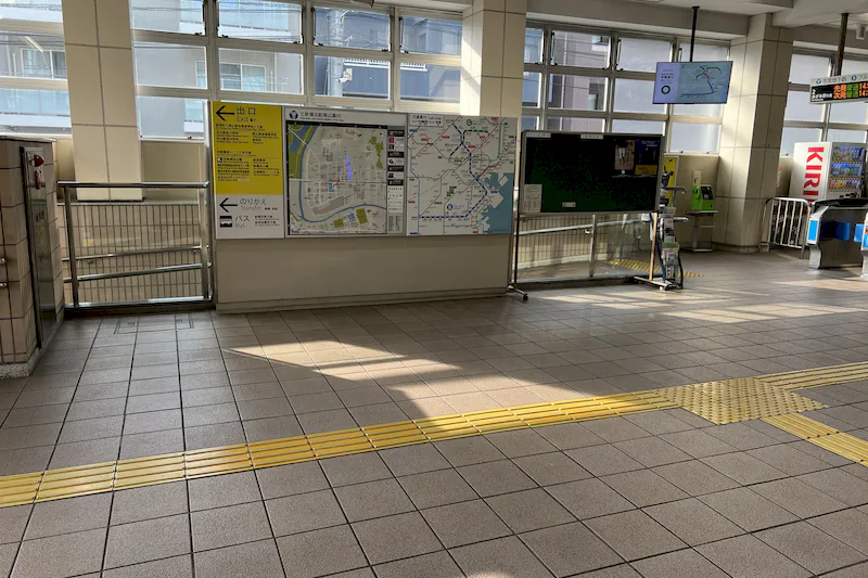 【横浜市営地下鉄ブルーライン北新横浜駅｜割引キャンペーン実施中】各種プロモーションやサンプリングに最適な改札外正面のイベントスペース
