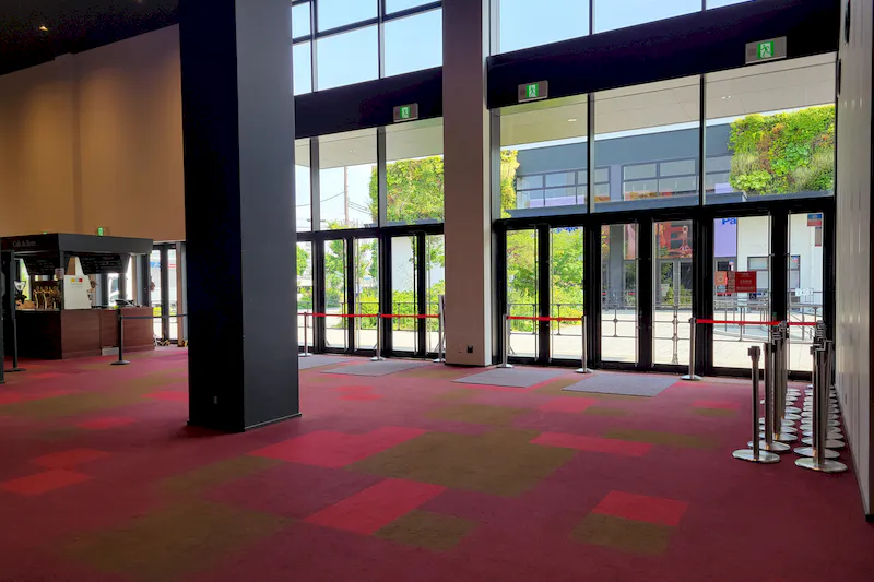 【森ノ宮駅5分／クールジャパンパーク大阪】販促プロモーションや展示会に最適な大ホールのロビースペース※ロビーのみ貸し出し