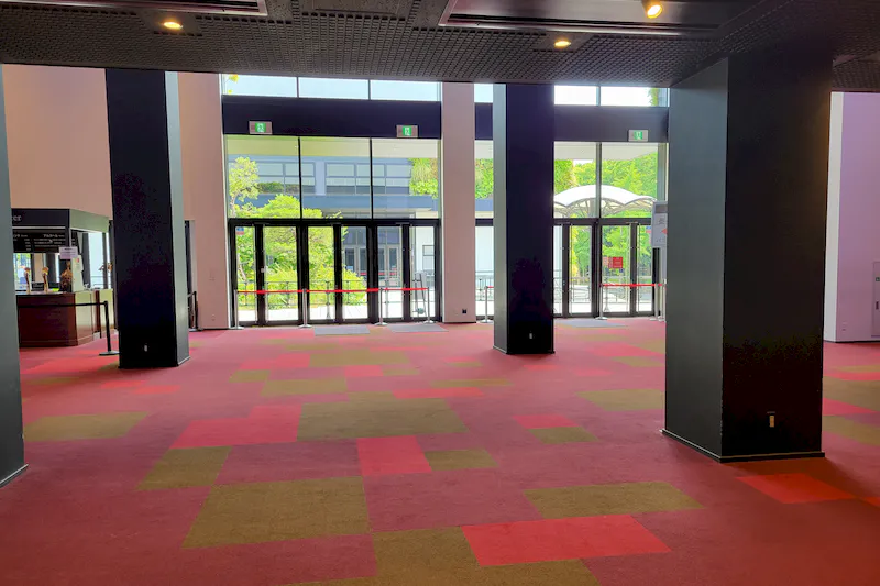 【森ノ宮駅5分／クールジャパンパーク大阪】販促プロモーションや展示会に最適な大ホールのロビースペース※ロビーのみ貸し出し