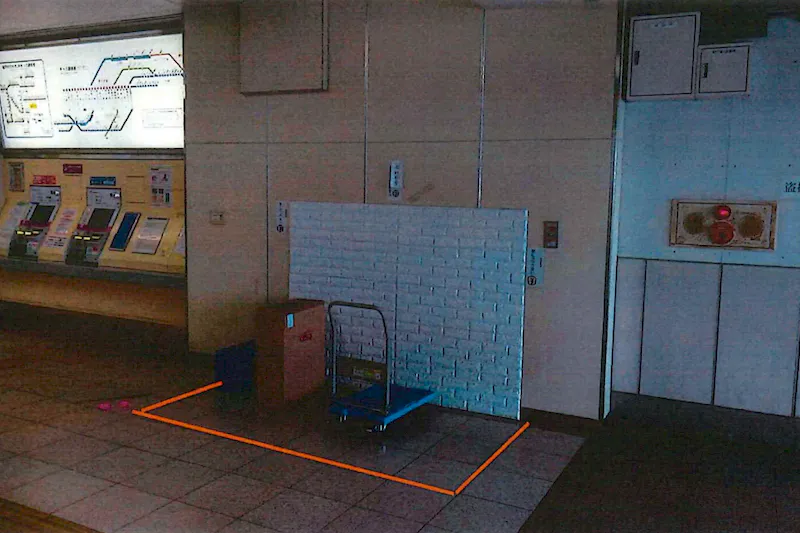 【元山駅】（改札外）食物販やポップアップストアに最適な人の流動が多い改札前コンコース