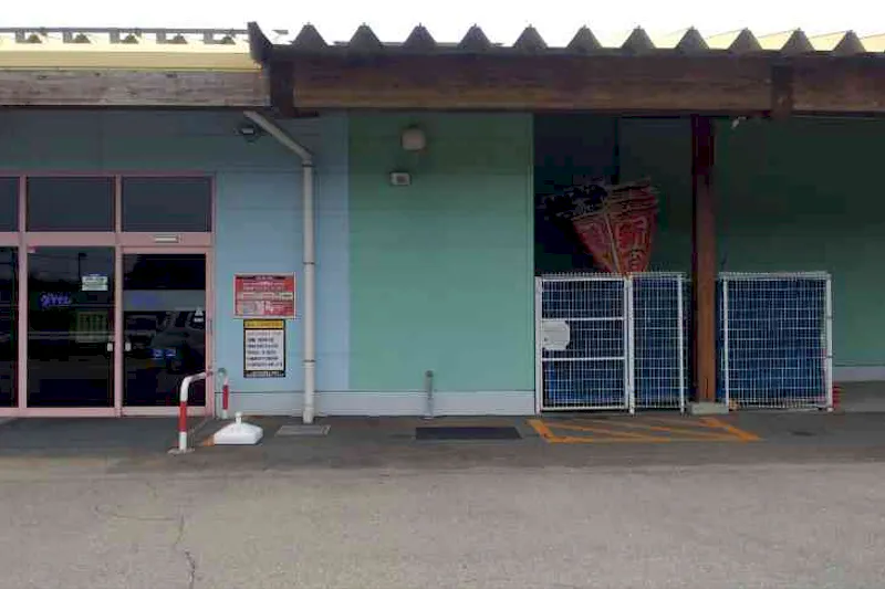 【ダイナム秋田御所野店ゆったり館｜割引キャンペーン実施中】キッチンカーの開催に最適なアミューズメント施設のイベントスペース