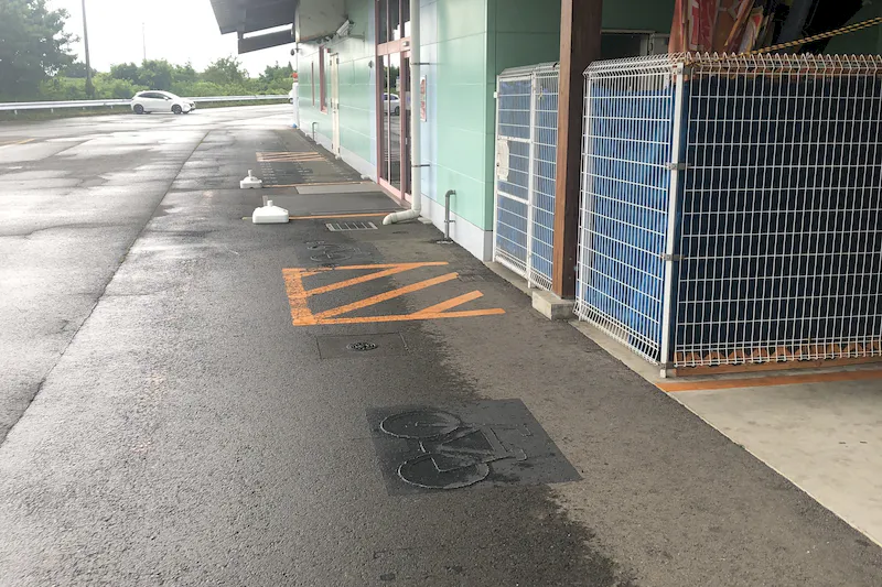 【ダイナム秋田御所野店ゆったり館｜割引キャンペーン実施中】キッチンカーの開催に最適なアミューズメント施設のイベントスペース