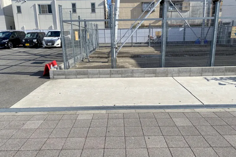 【フィッシングマックス武庫川店】キッチンカーやプロモーションに最適な駐輪場近くのレンタルスペースの画像
