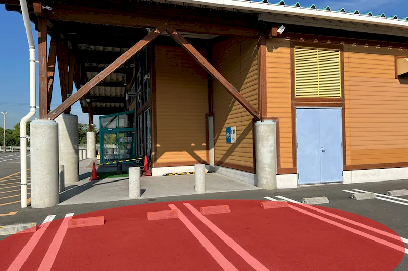 【ダイナム愛媛西条店ゆったり館｜割引キャンペーン実施中】キッチンカーや各種プロモーションに最適なアミューズメント施設のイベントスペース（駐車場）
