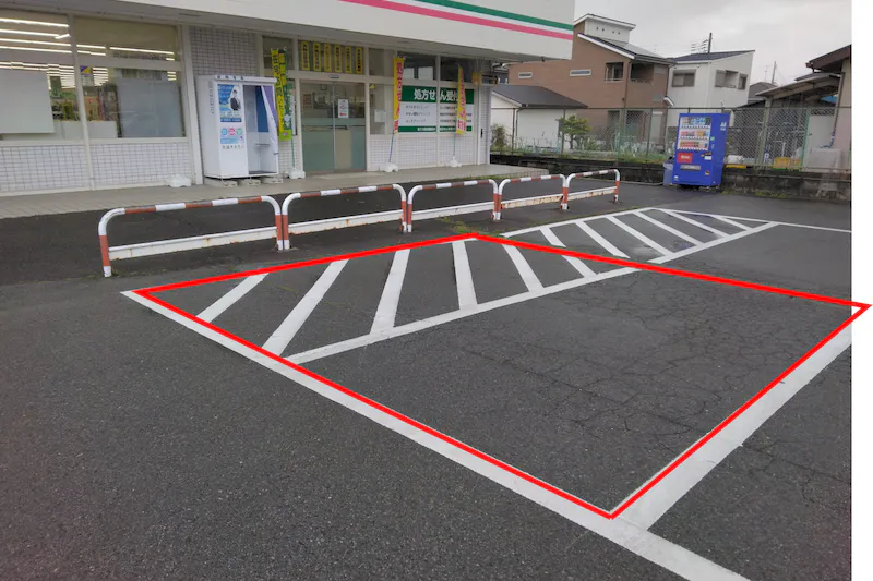 【ドラッグセイムス葛城北花内店】キッチンカー出店やプロモーション催事に最適なドラッグストアの駐車場イベントスペースの画像
