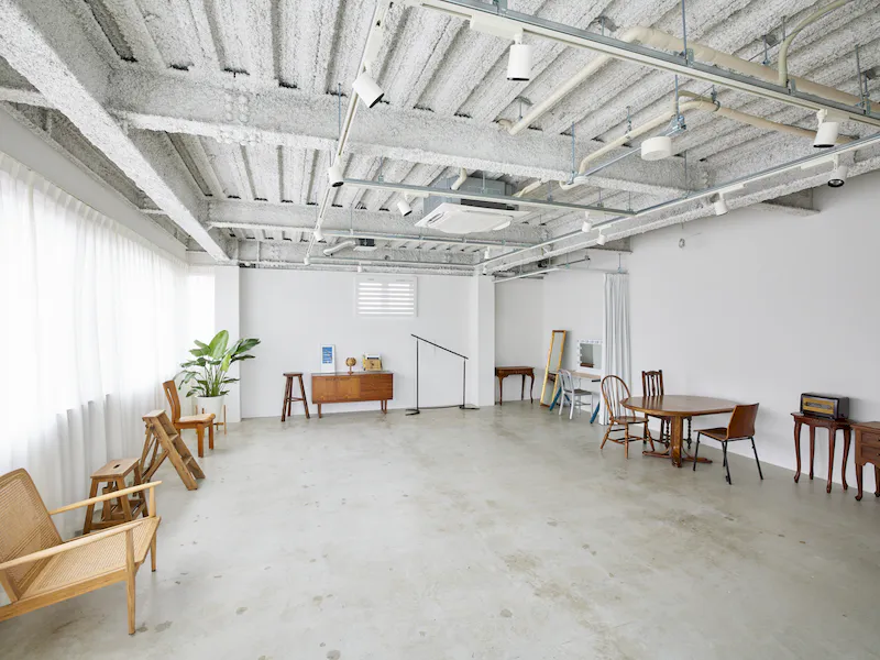 【桃谷駅6分】ロケや撮影会等の撮影用途、アパレルの展示会や販売会に最適な明るく開放的なスタジオスペースの画像3