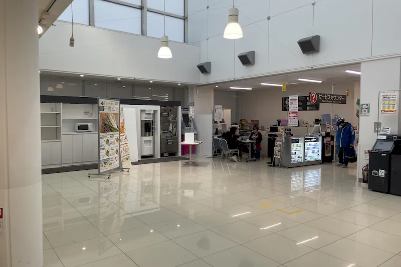 【イオン札幌平岸店】サービスカウンター横イベントスペース